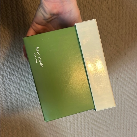 Kate Spade Cream and green box - Picture 6 of 6